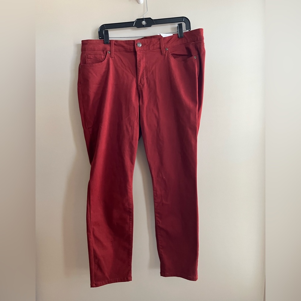 Sonoma skinny mid rise jeans, size 18, versatile wear.